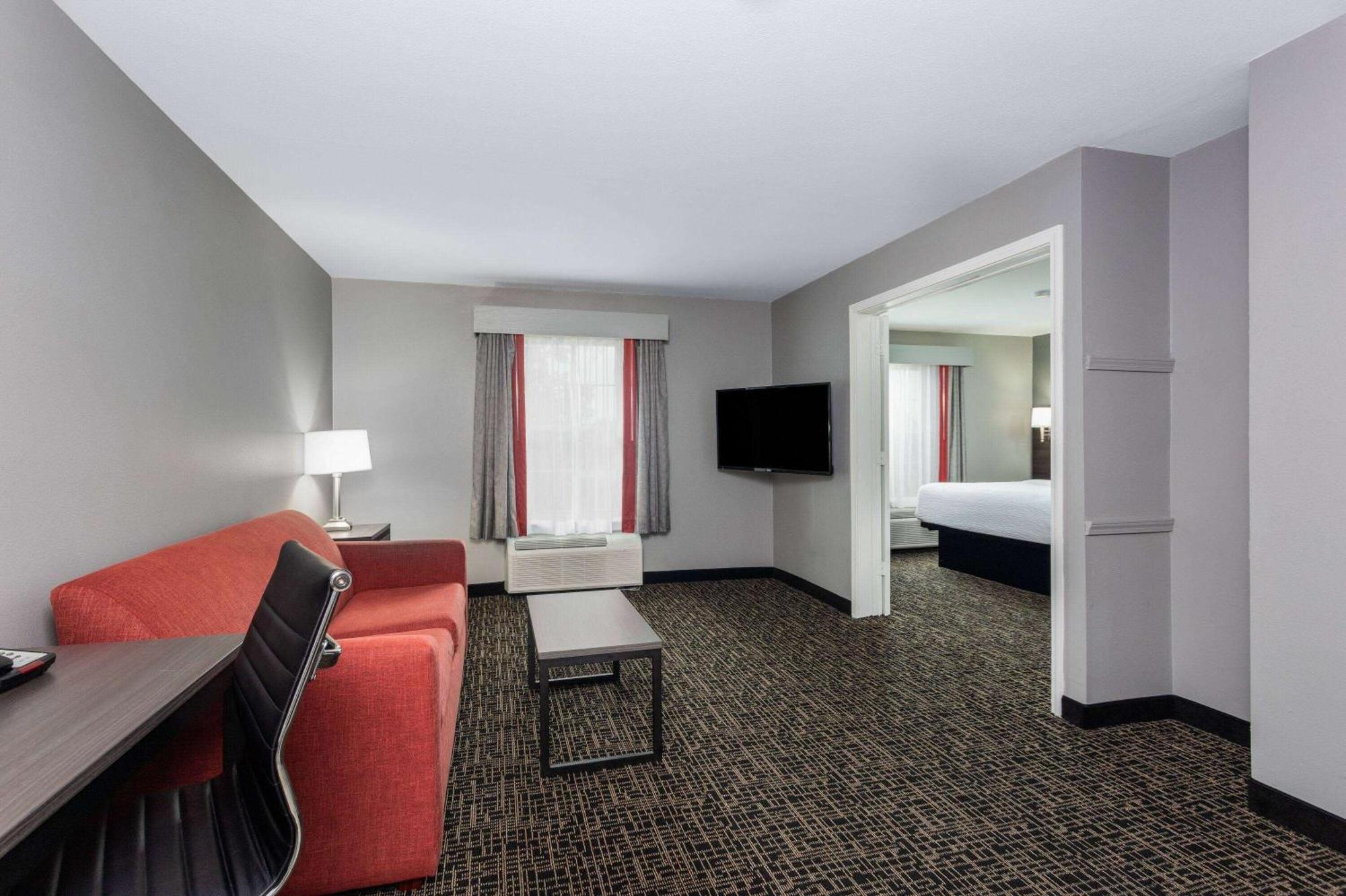 Ramada By Wyndham Sellersburg/Louisville North Esterno foto